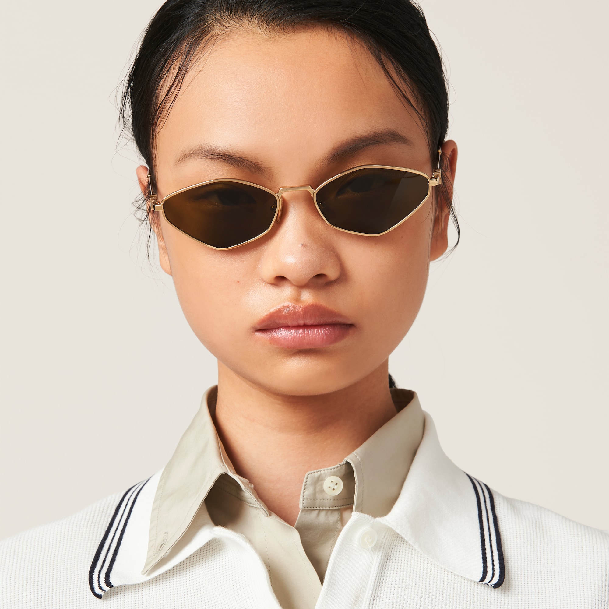 Miu Miu Logo sunglasses - Image 2